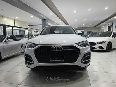 Audi Q5 40 2.0 TDI 204CV Quattro S tronic Business Navi Bianco usata Mirabella Imbaccari