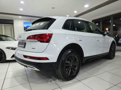 Audi Q5 40 2.0 TDI 204CV Quattro S tronic Business Navi Bianco usata Mirabella Imbaccari