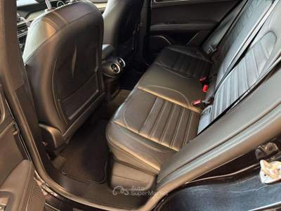 Alfa Romeo Stelvio 2.2 Turbodiesel 210 CV AT8 Q4 Super Pack Veloce Nero usata Castello di Godego