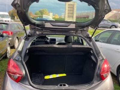 Peugeot 208 1° serie PureTech 82 5p. GPL Active Grigio usata Bibbiano