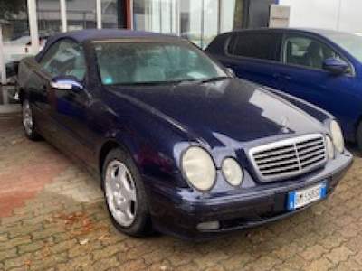 Mercedes-Benz CLK cat Cabriolet Avantgarde Blu/Azzurro usata Bibbiano