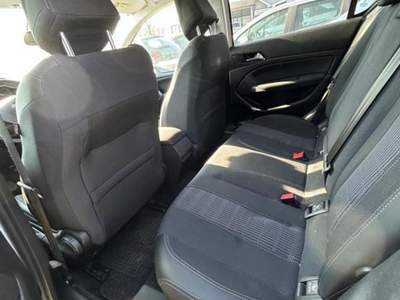 Peugeot 308 308 5p 1.5 bluehdi Active s&amp;s 130cv Bianco usata Bibbiano