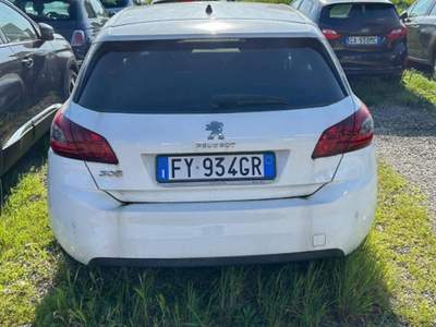 Peugeot 308 308 5p 1.5 bluehdi Active s&amp;s 130cv Bianco usata Bibbiano