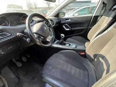 Peugeot 308 308 5p 1.5 bluehdi Active s&amp;s 130cv Bianco usata Bibbiano