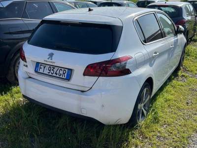 Peugeot 308 308 5p 1.5 bluehdi Active s&amp;s 130cv Bianco usata Bibbiano