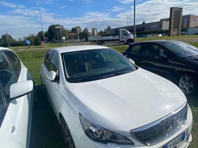 Peugeot 308 BlueHDi 130 S&amp;S Allure Bianco usata Bibbiano