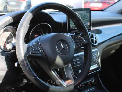 Mercedes-Benz GLA 200 GLA 200 d Automatic 4Matic Premium - OK NEOPATENTATI Bianco usata Città di Castello