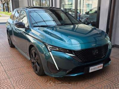 Peugeot 308 Plug-in Hybrid 225 e-EAT8 SW GT Oro usata Seregno