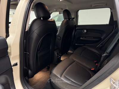 MINI Cooper D Clubman BLACK LINE AUTO Bianco usata Cellole