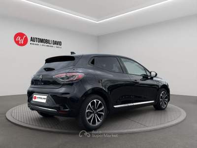 Renault Clio TCe 90 CV 5 porte Techno Nero usata Maniago
