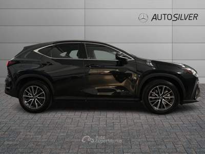 Lexus NX Plug-in 4WD Luxury Nero usata Verona