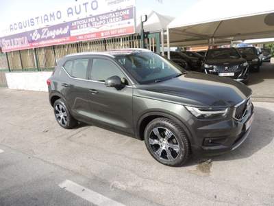 Volvo XC40 D3 AWD Geartronic Inscription Verde usata Quarto