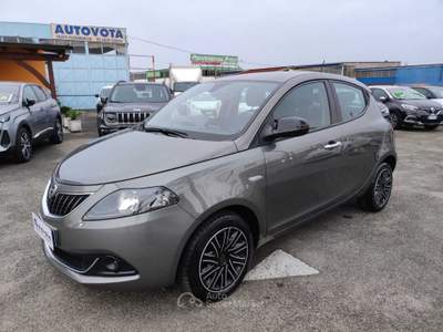 Lancia Ypsilon LANCIA YPSILON 1.0 FIREFLY 70 CV S&S HYBRID GOLD Grigio usata Pontecagnano Faiano