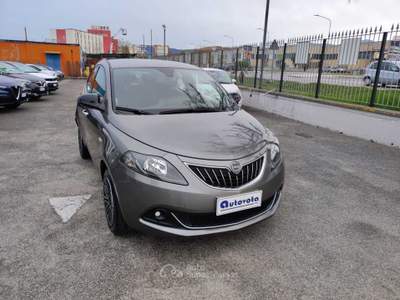 Lancia Ypsilon LANCIA YPSILON 1.0 FIREFLY 70 CV S&S HYBRID GOLD Grigio usata Pontecagnano Faiano