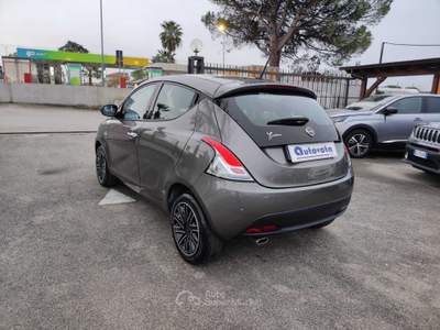 Lancia Ypsilon LANCIA YPSILON 1.0 FIREFLY 70 CV S&S HYBRID GOLD Grigio usata Pontecagnano Faiano