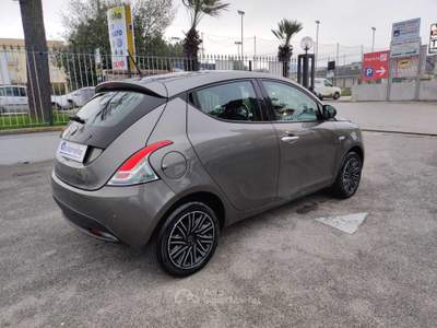 Lancia Ypsilon LANCIA YPSILON 1.0 FIREFLY 70 CV S&S HYBRID GOLD Grigio usata Pontecagnano Faiano