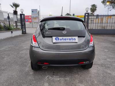 Lancia Ypsilon LANCIA YPSILON 1.0 FIREFLY 70 CV S&S HYBRID GOLD Grigio usata Pontecagnano Faiano