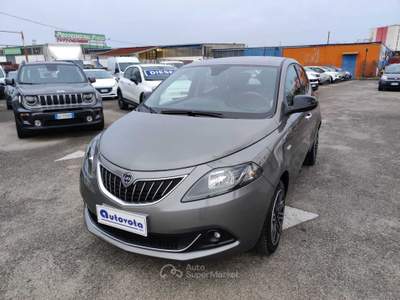 Lancia Ypsilon LANCIA YPSILON 1.0 FIREFLY 70 CV S&S HYBRID GOLD Grigio usata Pontecagnano Faiano