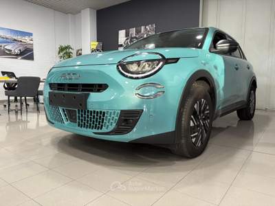Fiat 600 1.2 hybrid La Prima 110cv auto Blu/Azzurro usata Romano Canavese