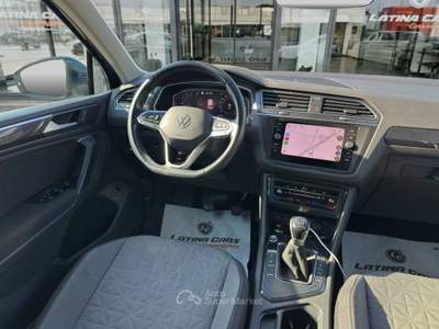 Volkswagen Tiguan 1.5 tsi Life 130cv CON TELECAMERA E CARPLAY Blu/Azzurro usata Latina