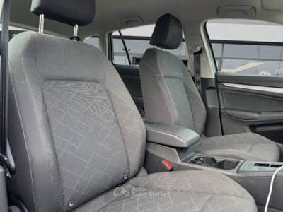 Volkswagen Golf 2.0 tdi Life 115cv AUTOM e CarPlay Grigio usata Latina