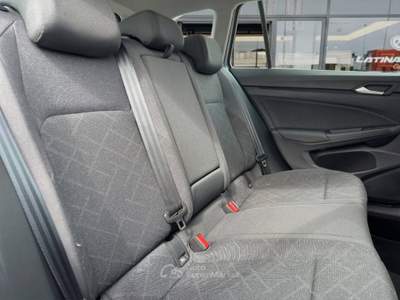 Volkswagen Golf 2.0 tdi Life 115cv AUTOM e CarPlay Grigio usata Latina