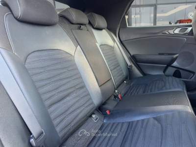 Kia XCeed 1.6 crdi mhev GT-line 136cv TELECAMERA E CARPLAY Bianco usata Latina