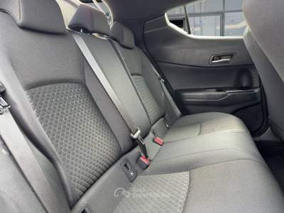 Toyota C-HR 1.8h Business AUTOMATICA e CarPlay Nero usata Latina