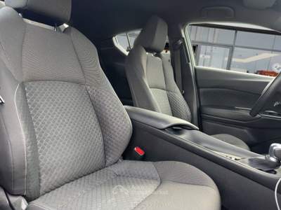 Toyota C-HR 1.8h Business AUTOMATICA e CarPlay Nero usata Latina