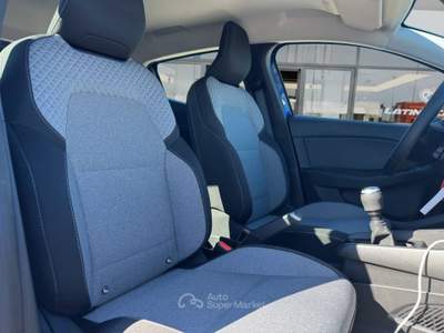 Renault Clio Km0 1.0 sce Evolution 65cv con CarPlay Blu/Azzurro usata Latina