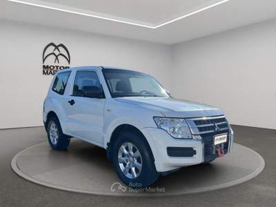 Mitsubishi Pajero 3.2 100th Auto Bianco usata Roma