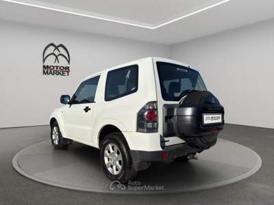 Mitsubishi Pajero 3.2 100th Auto Bianco usata Roma