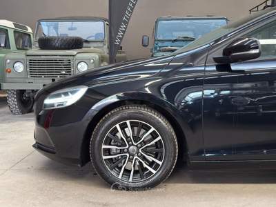 Volvo V40 D2 Geartronic Business Plus Nero usata Bologna