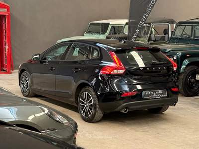 Volvo V40 D2 Geartronic Business Plus Nero usata Bologna