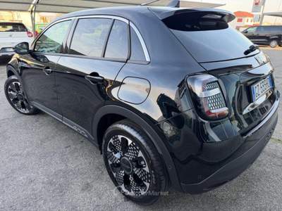 Fiat 600 Hybrid 110 CV DCT MHEV La Prima Nero usata Strambino