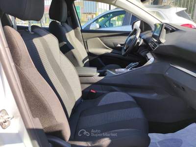 Peugeot 3008 PEUGEOT 3008 1.5 BLUEHDI 130 CV EAT8 BUSINESS PACK Bianco usata Pontecagnano Faiano