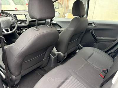 Peugeot 208 1° serie PureTech 82 5 porte Allure Grigio usata Oderzo