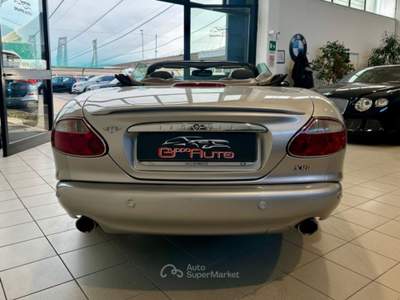 Jaguar XK 4.0 Convertibile Argento usata Cassina de' Pecchi