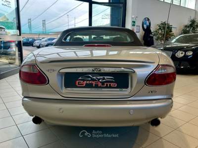 Jaguar XK 4.0 Convertibile Argento usata Cassina de' Pecchi