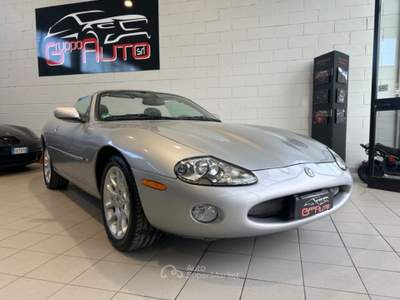 Jaguar XK 4.0 Convertibile Argento usata Cassina de' Pecchi