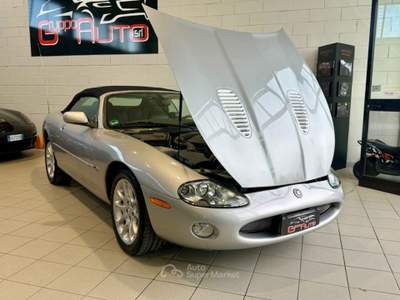 Jaguar XK 4.0 Convertibile Argento usata Cassina de' Pecchi