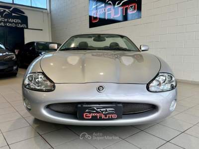 Jaguar XK 4.0 Convertibile Argento usata Cassina de' Pecchi