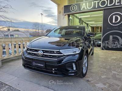 Volkswagen T-Roc SCR 150 CV DSG R-Line#LED#NAVI#CARPLAY#CAM#ALCANTARA#GANCIO TRAINO Nero usata Altamura