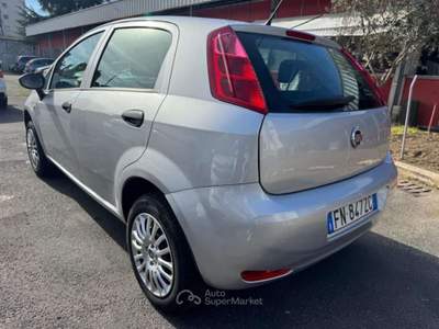 Fiat Punto 1.4 8V 5 porte Natural Power Street Grigio usata Milano