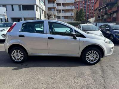 Fiat Punto 1.4 8V 5 porte Natural Power Street Grigio usata Milano