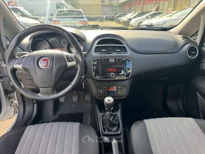 Fiat Punto 1.4 8V 5 porte Natural Power Street Grigio usata Milano