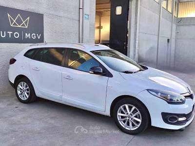 Renault Mégane Megane III SporTour 1.2 tce Limited s&s 115cv* Bianco usata La Loggia