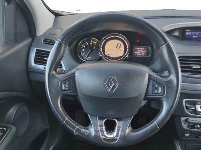Renault Mégane Megane III SporTour 1.2 tce Limited s&s 115cv* Bianco usata La Loggia