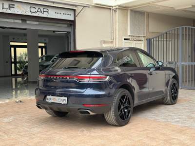 Porsche Macan 2.0 245 cv PDK Blu/Azzurro usata SANTERAMO IN COLLE