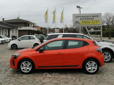 Renault Clio 5 porte Evolution Arancione usata VEDELAGO